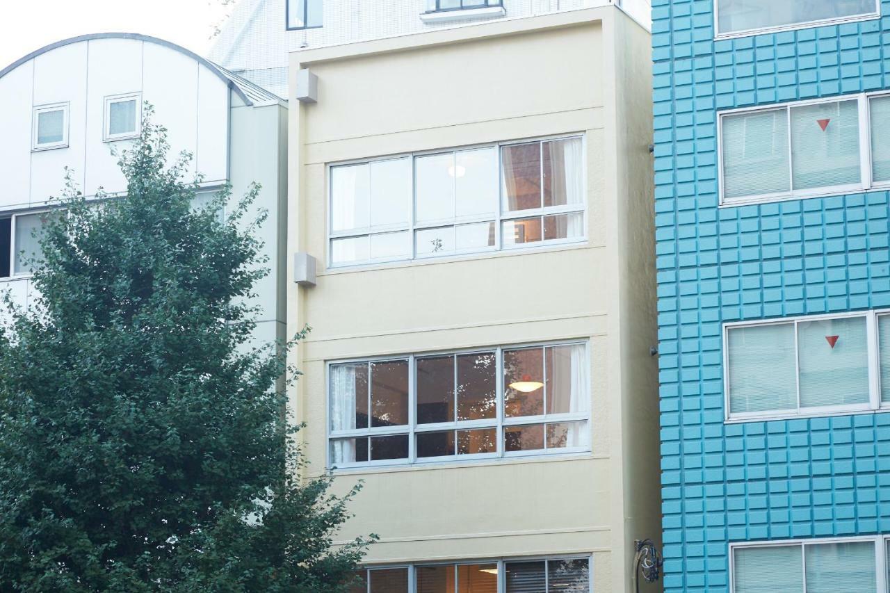 No Service Hotel — Photos 1
